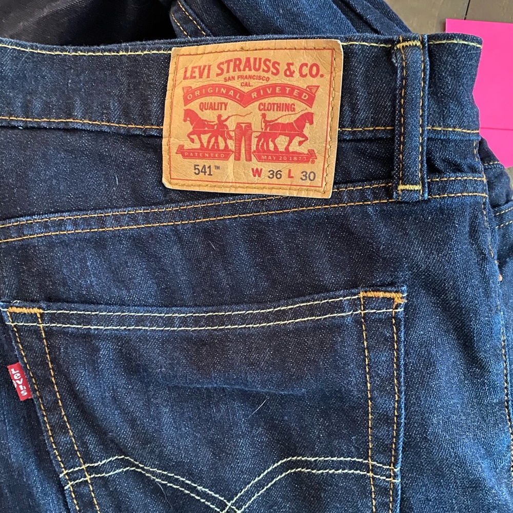 541 Levi’s Athletic Taper Men’s Jeans used